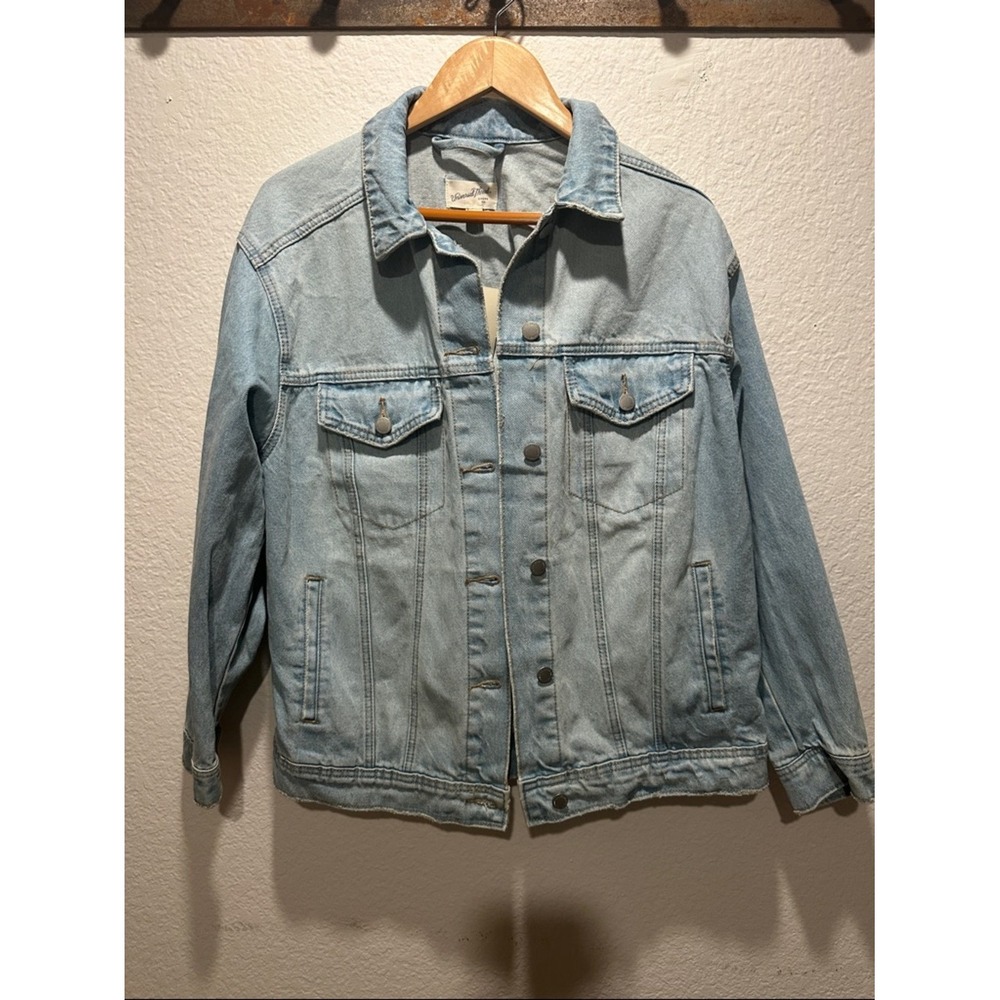 Universal Thread Light Blue Oversized Denim Jacket - Trucker Style - Women's Med - Picture 2 of 11